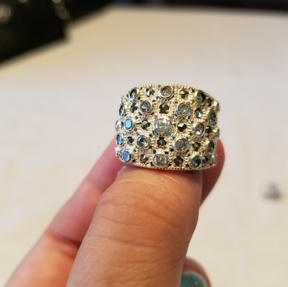 Sparkle Lot - Picture 5 of 8
